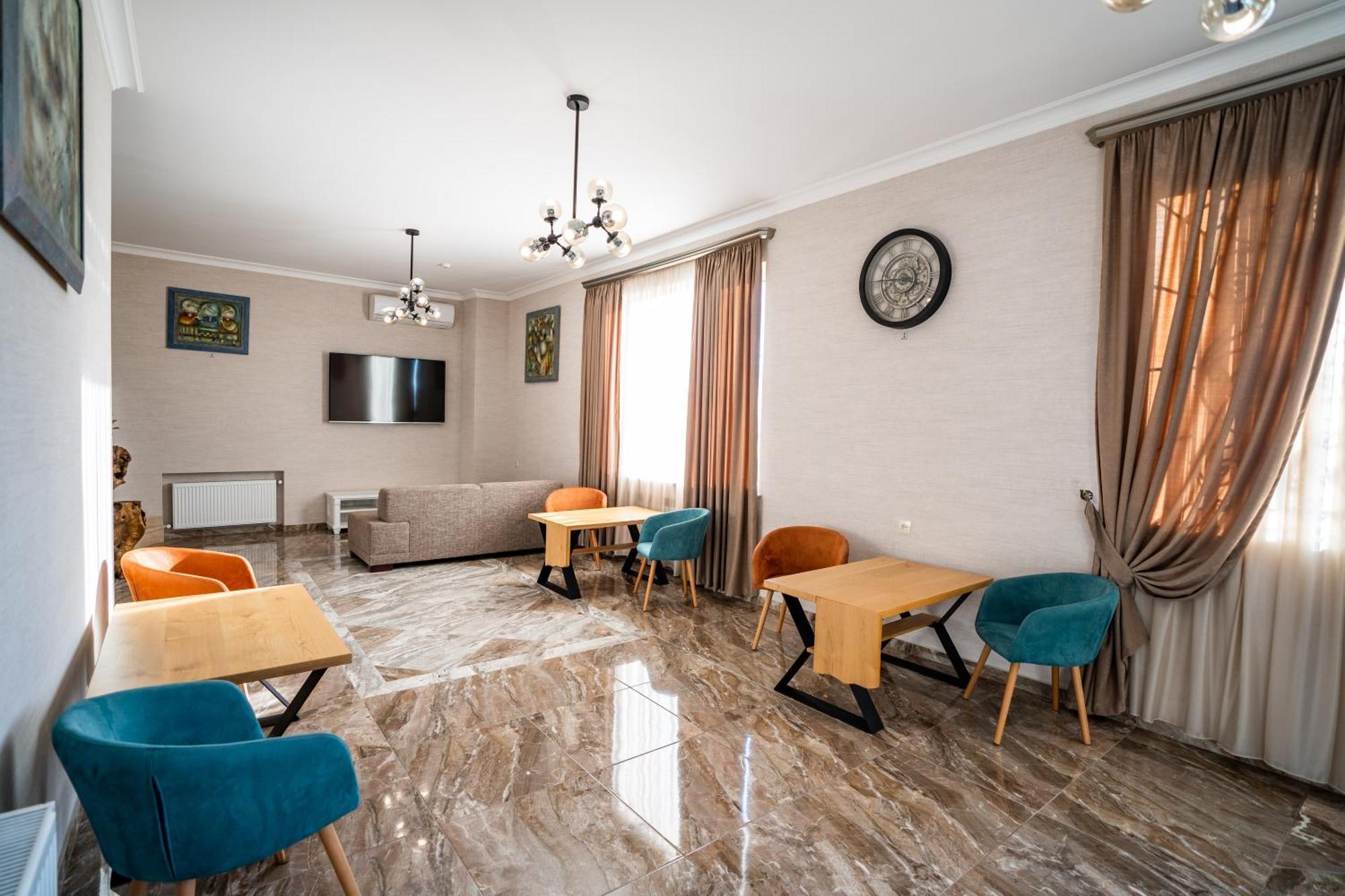 Siberia Hotel Tbiliszi Kültér fotó The lobby of the hotel